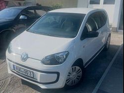 Weiß Gebraucht 2013 VW up! Kleinwagen | 4.999 € (Etwas zu teuer)