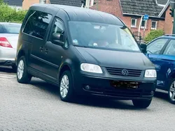 Rot Gebraucht 2009 VW Caddy Maxi Van / Kleinbus | 7.500 € (Fairer Preis)