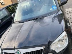 Schwarz Gebraucht 2012 Skoda Yeti Elegance SUV | 7.999 € (Fairer Preis)