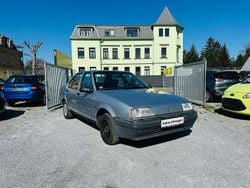 Blau Gebraucht 1990 Renault 19 Kleinwagen | 2.999 €