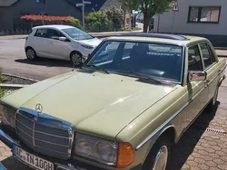 Grün Gebraucht 1979 Mercedes 240 Limousine | 10.900 €