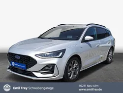 Moondust silber metallic Gebraucht 2023 Ford Focus ST-Line X Kombi | 20.980 € (Guter Preis)