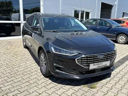 Obsidianschwarz metallic Gebraucht 2023 Ford Focus Titanium Limousine | 19.990 € (Guter Preis)