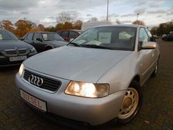 Silber Gebraucht 2002 Audi A3 Ambiente Limousine | 899 € (Fairer Preis)
