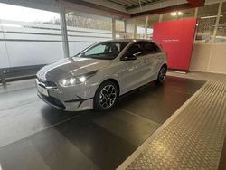 Wolfgrau Neu 2025 Kia Ceed Limousine | 25.990 € (Fairer Preis)