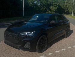 Schwarz Gebraucht 2025 Audi Q8 Sport SUV | 88.500 € (Etwas zu teuer)