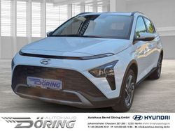 Atlas white / sol Gebraucht 2024 Hyundai Bayon Trend SUV | 22.990 € (Fairer Preis)