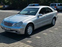 Silber Gebraucht 2002 Mercedes C180 Limousine | 3.300 €