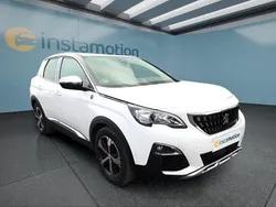 Weiß Gebraucht 2020 Peugeot 3008 Van / Kleinbus | 22.799 € (Fairer Preis)