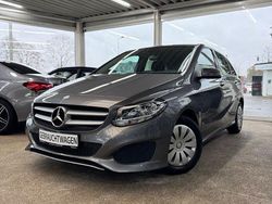 Grau Gebraucht 2016 Mercedes B180 Van / Kleinbus | 14.990 € (Guter Preis)