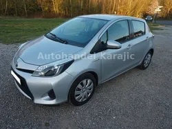 Silber Gebraucht 2013 Toyota Yaris Hybrid Life Kleinwagen | 8.900 € (Fairer Preis)