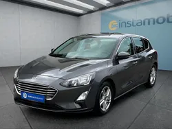 Grau Gebraucht 2019 Ford Focus Limousine | 11.649 € (Fairer Preis)