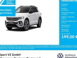 Pure white/schwarz Gebraucht 2025 VW T-Roc R-line SUV | 34.474 € (Superpreis)