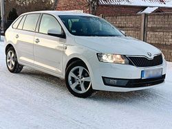 Weiß Gebraucht 2014 Skoda Rapid Kleinwagen | 8.200 € (Fairer Preis)