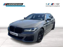 Grau Gebraucht 2021 BMW 540 M Sport Kombi | 46.919 €