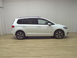 Weiss Gebraucht 2020 VW Touran Comfortline Van / Kleinbus | 12.650 € (Superpreis)