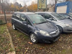 Grau Gebraucht 2008 Opel Zafira Van / Kleinbus | 2.350 € (Fairer Preis)