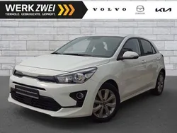 (ud) schneeweiss Gebraucht 2022 Kia Rio Vision Limousine | 13.490 € (Fairer Preis)