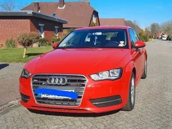 Rot Gebraucht 2015 Audi A3 Attraction Limousine | 10.800 € (Fairer Preis)