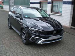 Cinema schwarz Gebraucht 2023 Fiat Tipo Cross Kombi | 22.050 € (Fairer Preis)