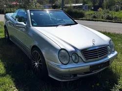 Silber Gebraucht 2003 Mercedes CLK320 Avantgarde Cabrio | 10.500 € (Teuer)