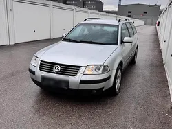 Silber Gebraucht 2003 VW Passat Kombi | 1.800 € (Guter Preis)