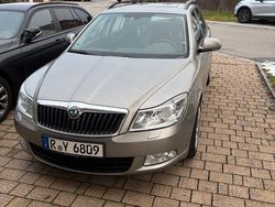 Braun Gebraucht 2012 Skoda Octavia Ambition Kombi | 9.300 € (Fairer Preis)