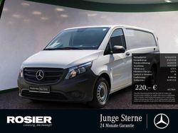 Weiss / arktikweiss Gebraucht 2023 Mercedes Vito Van / Kleinbus | 32.118 € (Fairer Preis)
