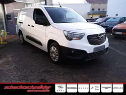 Jade weiß Gebraucht 2022 Opel Combo Edition Van / Kleinbus | 16.490 € (Fairer Preis)