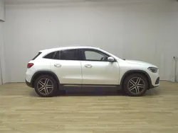 Weiss Gebraucht 2020 Mercedes GLA200 Progressive SUV | 25.980 € (Fairer Preis)