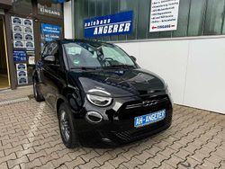 Colore esterno (onyx schwarz) Gebraucht 2022 Fiat 500e Action Kleinwagen | 16.990 € (Etwas zu teuer)