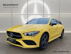 Gelb Gebraucht 2020 Mercedes CLA250e Shooting Brake AMG Kombi | 24.930 € (Fairer Preis)