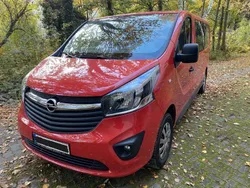 Rot Gebraucht 2017 Opel Vivaro Van | 22.999 €