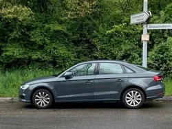 Grau Gebraucht 2018 Audi A3 Limousine | 15.500 € (Guter Preis)