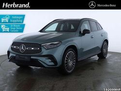 Metalliclack verdesilber Gebraucht 2024 Mercedes GLC300e AMG SUV | 63.790 € (Fairer Preis)
