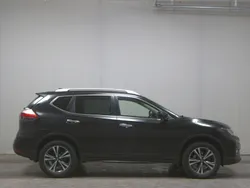 Schwarz Gebraucht 2020 Nissan X-Trail N-Connecta SUV | 15.480 € (Fairer Preis)