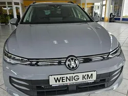 Grau Gebraucht 2024 VW Golf VIII Life Kombi | 24.990 € (Fairer Preis)