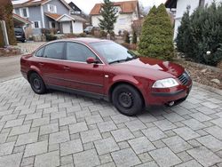 Rot Gebraucht 2002 VW Passat Trendline Limousine | 3.000 € (Teuer)
