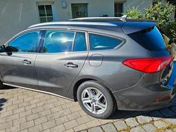 Grau Gebraucht 2020 Ford Focus Cool & Connect Kombi | 13.950 € (Fairer Preis)