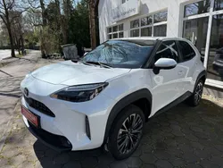 Platinum white pearl mc. Gebraucht 2022 Toyota Yaris Cross Elegant SUV | 23.990 € (Fairer Preis)