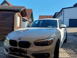 Weiß Gebraucht 2017 BMW 118 Kleinwagen | 11.300 € (Etwas zu teuer)