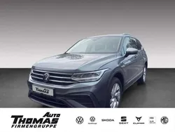 Platinum grey metallic Gebraucht 2024 VW Tiguan Allspace Life SUV | 34.480 € (Superpreis)