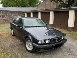 Grau Gebraucht 1995 BMW 525 Limousine | 8.000 €