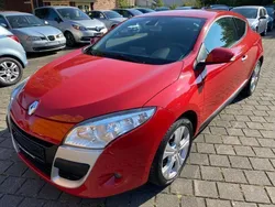 Hellrot Gebraucht 2010 Renault Mégane Coupé Dynamique Coupé | 4.499 €