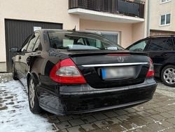 Schwarz Gebraucht 2009 Mercedes E200 Limousine | 6.300 € (Guter Preis)