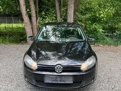 Schwarz Gebraucht 2009 VW Golf VI Kleinwagen | 4.000 € (Fairer Preis)