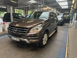 Braun Gebraucht 2012 Mercedes ML350 SUV | 15.999 €