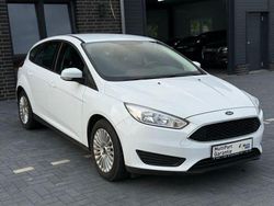 Weiß Gebraucht 2018 Ford Focus Trend Limousine | 10.990 € (Superpreis)