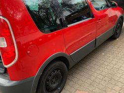 Rot Gebraucht 2009 Skoda Roomster Kombi | 1.000 €