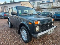 Grün Gebraucht 2014 Lada Taiga SUV | 5.800 € (Superpreis)